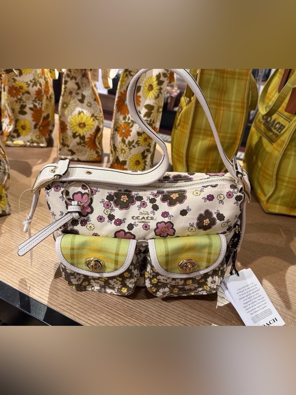 NWT coach Cargo Shoulder Bag With Floral Print CDW55